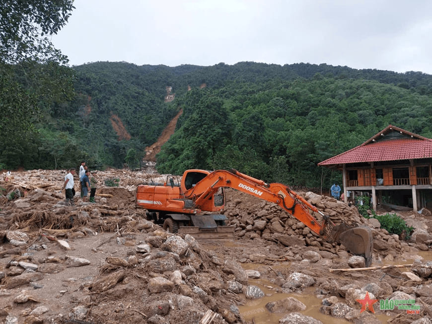 Tìm thấy thithe nạn nhân bị lũ cuốn trôi tại xã Việt Vinh, huyện Bắc Quang (Hà Giang)